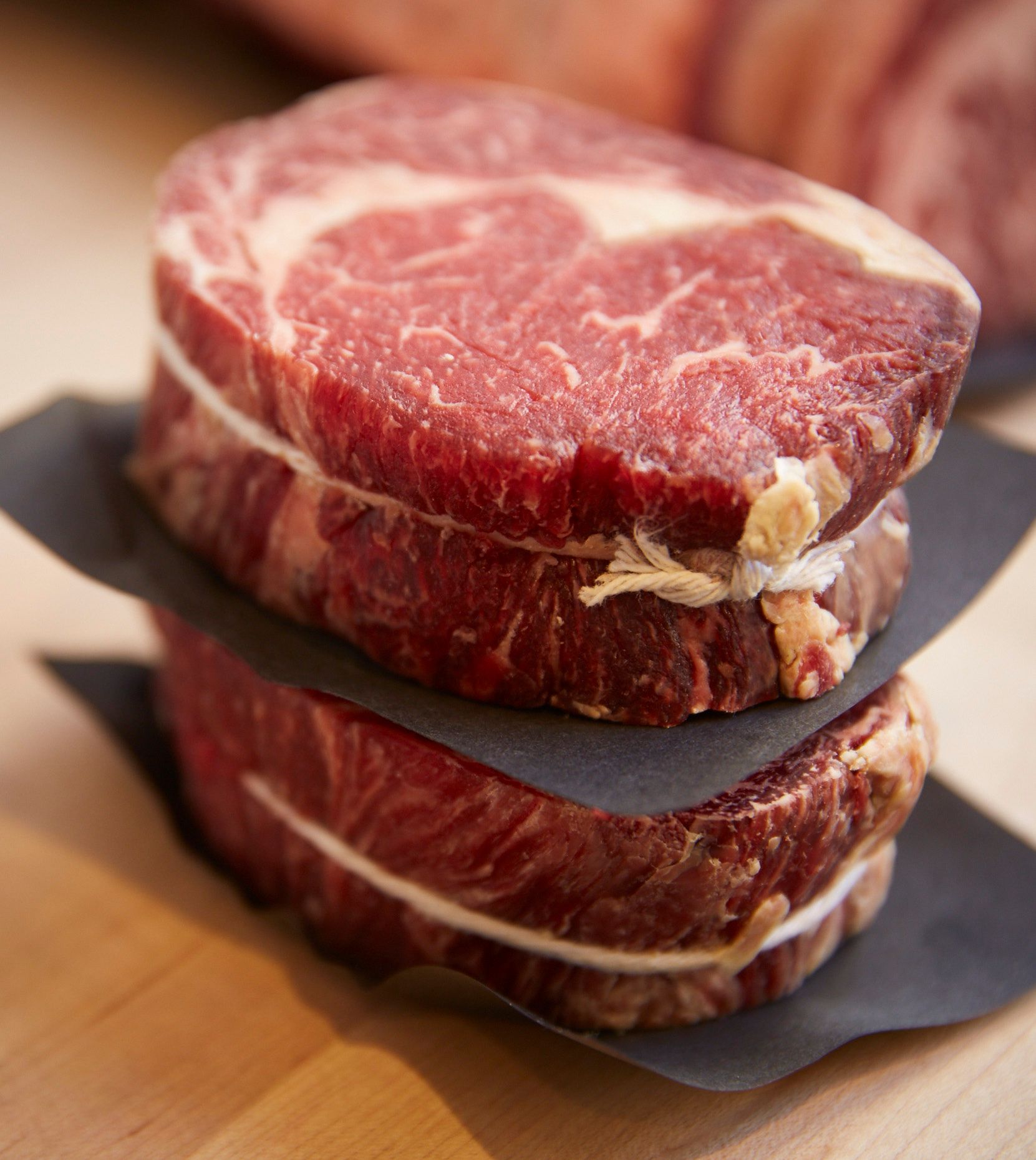 Beef Tenderloin (Filet Mignon), (2 medallions, 1 lb avg)